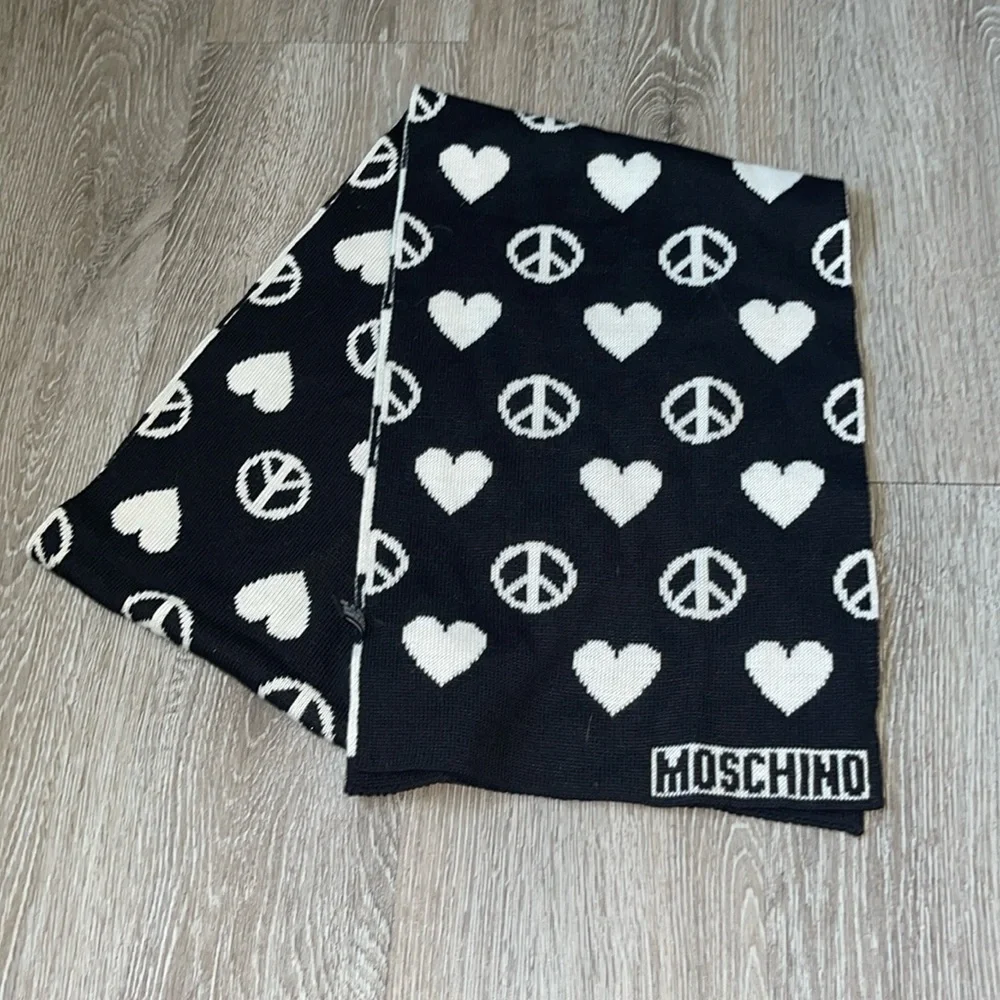Moschino Peace sign heart Love Scarf wool blend black and white